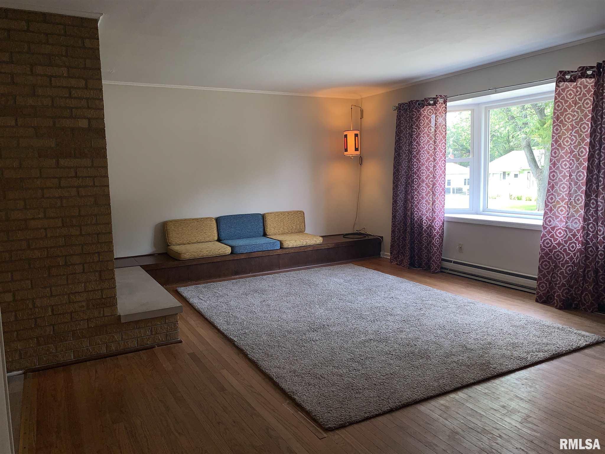 308 West Barrington Road Peoria, IL 61614 - Photo 3 of 19 Gallery Image 3