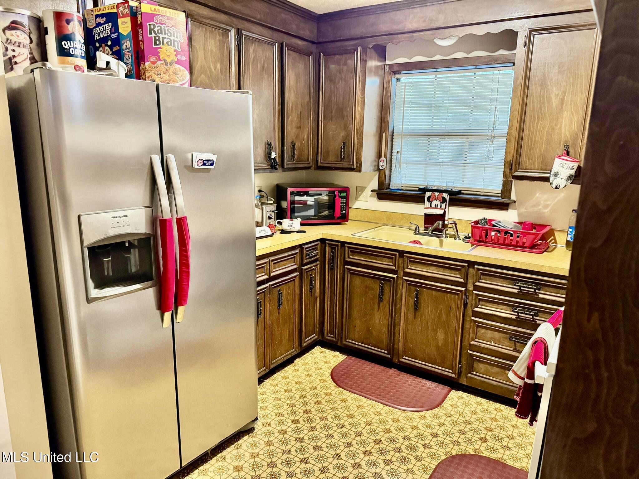 5125 Sycamore Drive Jackson, MS 39212 - Photo 4 of 16 IMG_1656