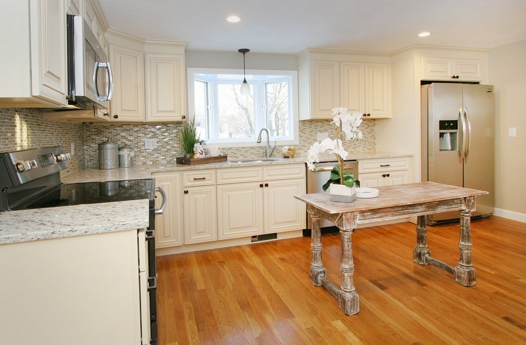 31 Appleton Road Wakefield, MA 01880 - Photo 7 of 28 Gallery Image 7