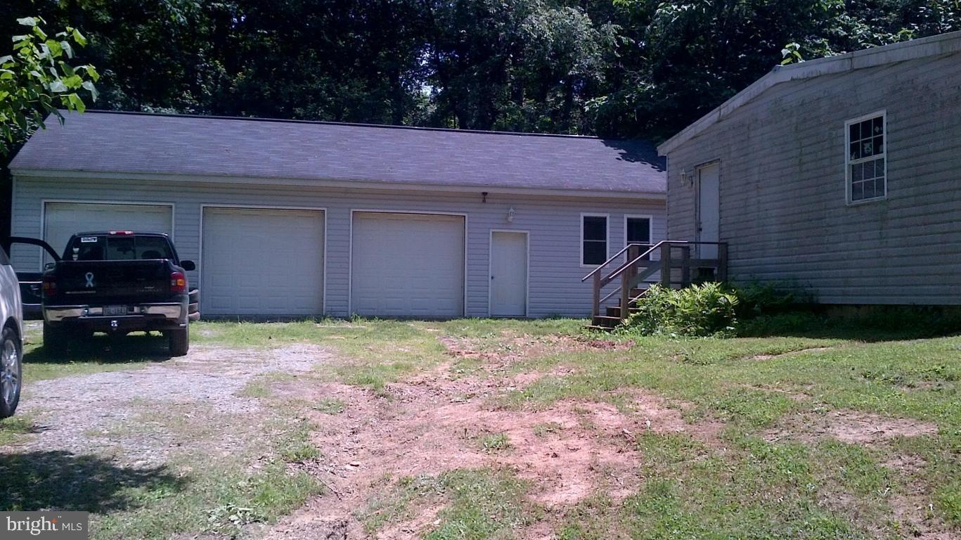 753 King Pen Road Kirkwood, PA 17536 - Photo 2 of 5