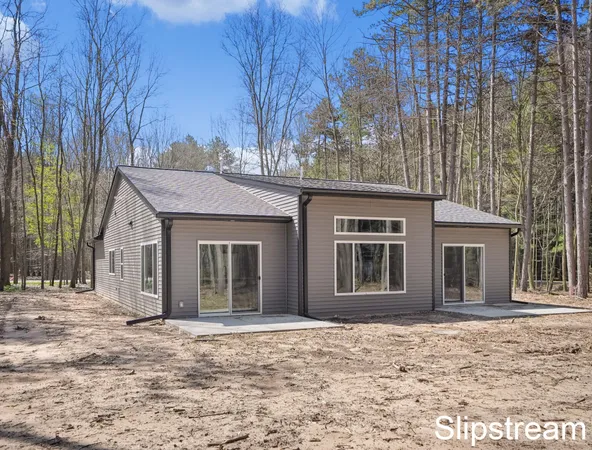 $495,000 | 12745 Austrian Drive, Grant, MI 49327