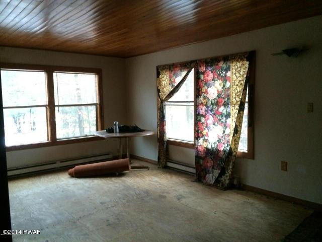 403 Windsor Road Hawley, PA 18428 - Photo 5 of 12 Gallery Image 5
