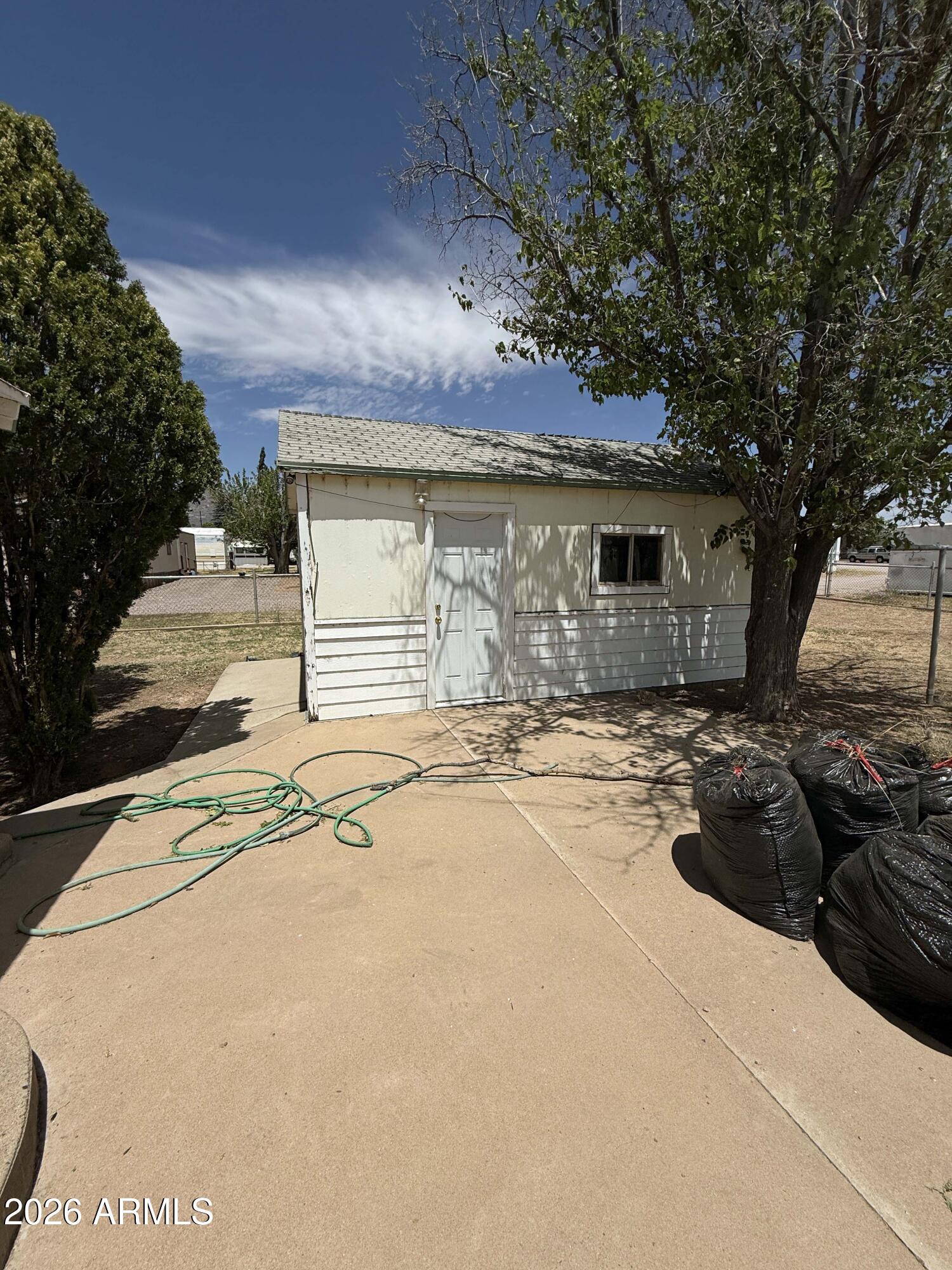 11 LACHOLLA Road Bisbee, AZ 85603 - Photo 14 of 20 patio garage