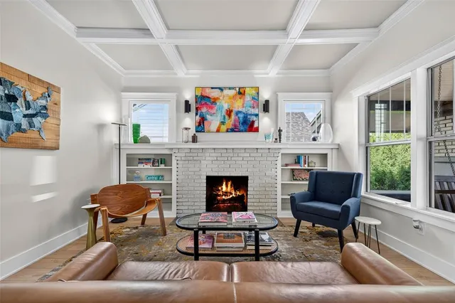 $1,375,000 | 2822 Burlington Avenue North, St. Petersburg, FL 33713