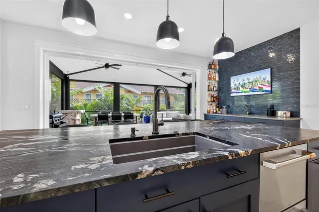 $1,375,000 | 2822 Burlington Avenue North, St. Petersburg, FL 33713