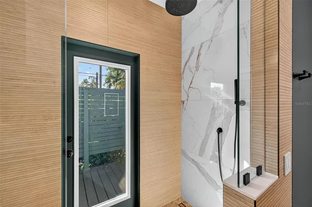 $1,375,000 | 2822 Burlington Avenue North, St. Petersburg, FL 33713