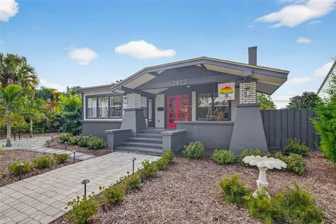 a view of a livingroom with hardwood and deck