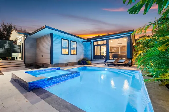 $1,375,000 | 2822 Burlington Avenue North, St. Petersburg, FL 33713