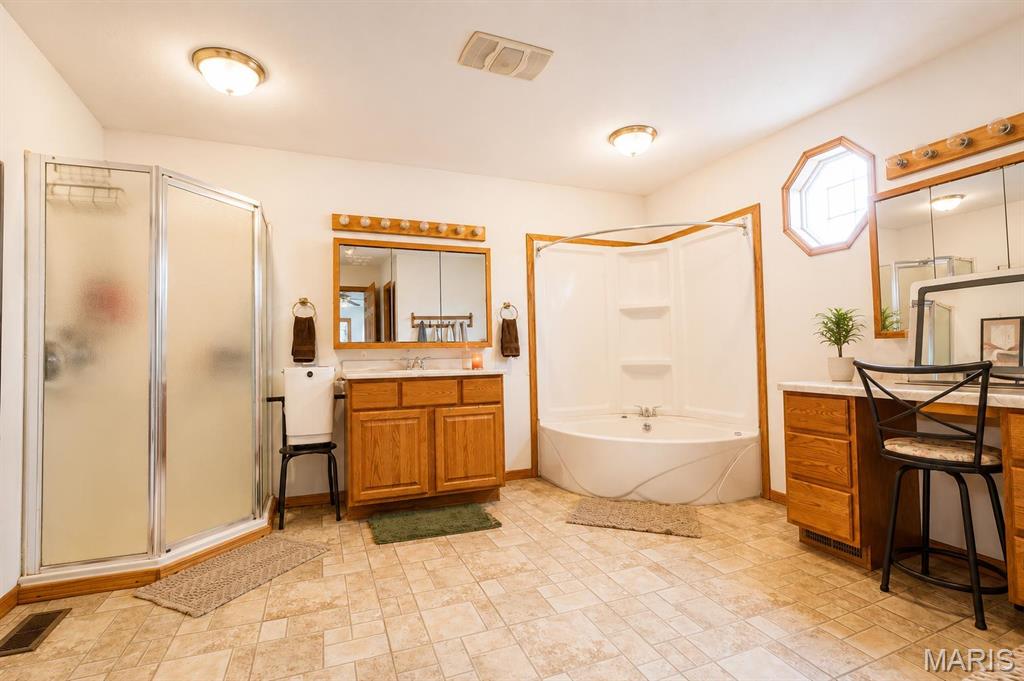 1711 Methodist Street Carlyle, IL 62231 - Photo 5 of 43