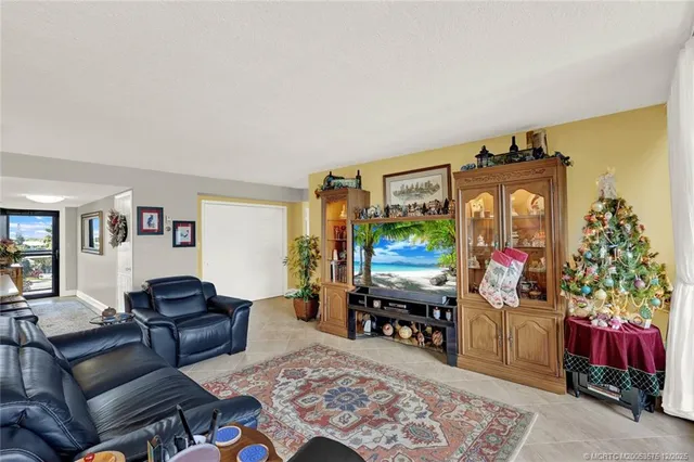 $549,000 | 10410 South Ocean Drive, Unit 308, Jensen Beach, FL 34957