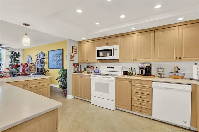 $549,000 | 10410 South Ocean Drive, Unit 308, Jensen Beach, FL 34957