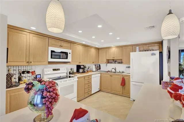 $549,000 | 10410 South Ocean Drive, Unit 308, Jensen Beach, FL 34957