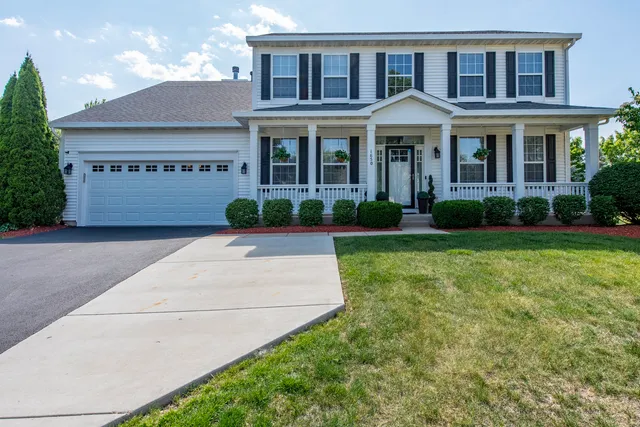 $499,000 | 1650 Natures Way, Lindenhurst, IL 60046