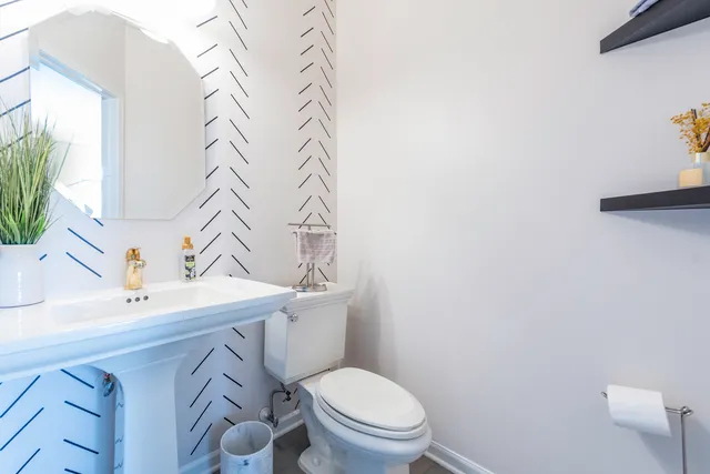 $499,000 | 1650 Natures Way, Lindenhurst, IL 60046