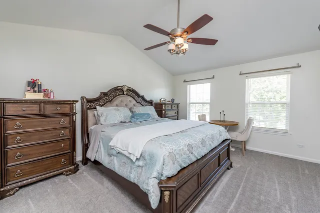 $499,000 | 1650 Natures Way, Lindenhurst, IL 60046