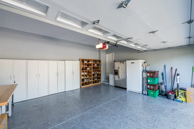 $499,000 | 1650 Natures Way, Lindenhurst, IL 60046