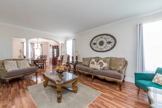 $499,000 | 1650 Natures Way, Lindenhurst, IL 60046