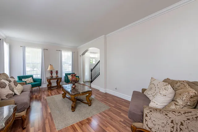 $499,000 | 1650 Natures Way, Lindenhurst, IL 60046