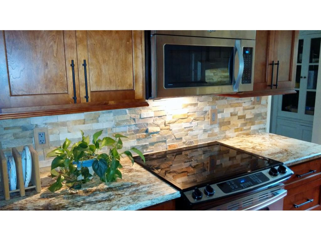 217 Edgewood Road Bristol, TN 37620 - Photo 9 of 22 Kitchen