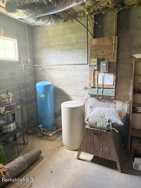 324 Oblong Road Williamstown, MA 01267 - Photo 28 of 42 Well pressure tank