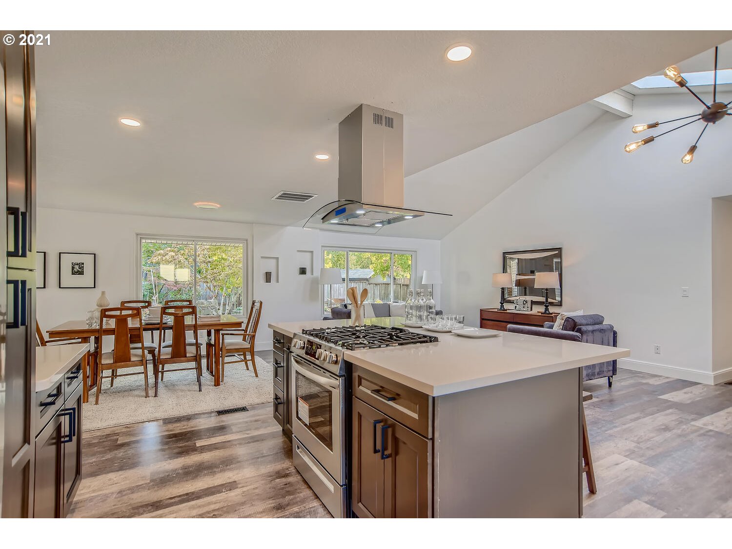 16200 Southwest Rosa Road Beaverton, OR 97007 - Photo 10 of 28 Gallery Image 10