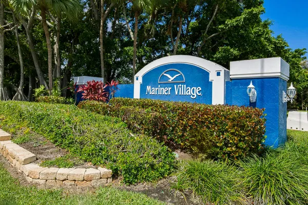 $639,900 | 7213 Southeast Magellan Lane, Stuart, FL 34997