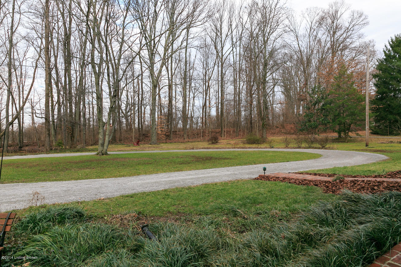 11102 Ridge Road Anchorage, KY 40223 - Photo 6 of 43 RealTourCast - L Heiskell - Ridge (40 of