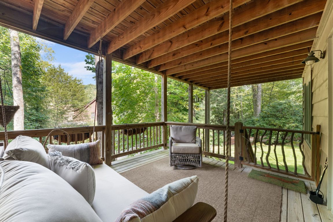425 Rendezvous Ridge Cashiers, NC 28717 - Photo 50 of 74 Gallery Image 50