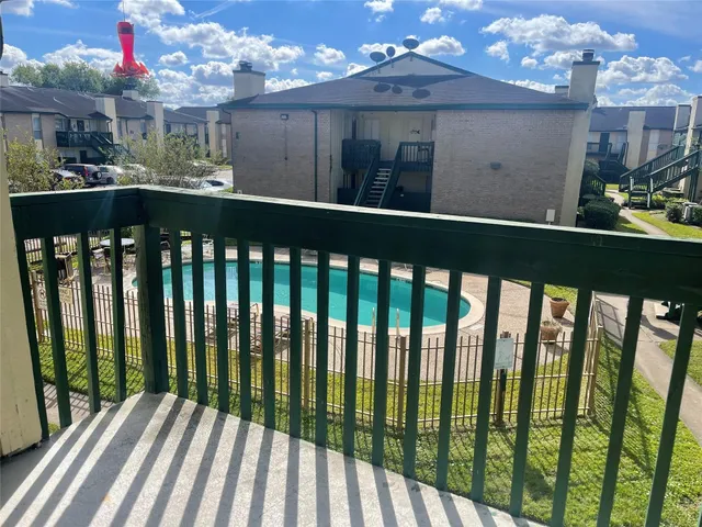 $950 | 1516 Bay Area Boulevard, Unit F6, Houston, TX 77058