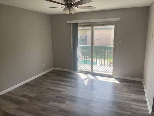 $950 | 1516 Bay Area Boulevard, Unit F6, Houston, TX 77058