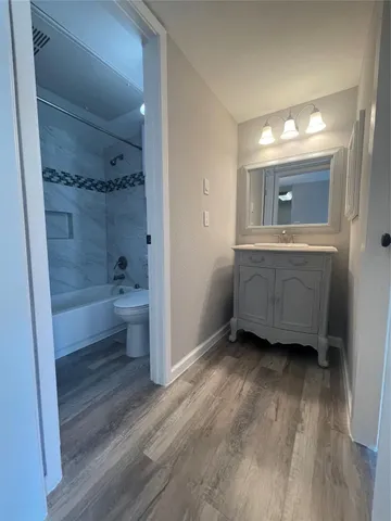 $950 | 1516 Bay Area Boulevard, Unit F6, Houston, TX 77058