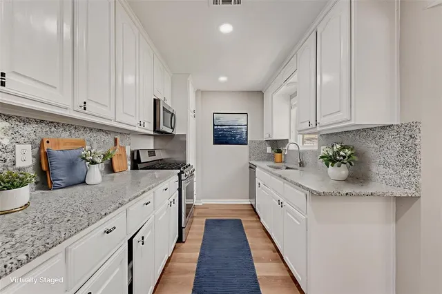 $2,400 | 306 Asbury Circle, Euless, TX 76039