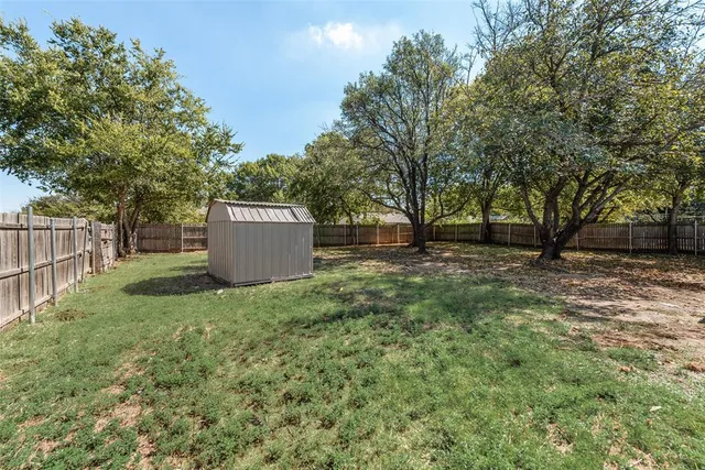 $2,400 | 306 Asbury Circle, Euless, TX 76039