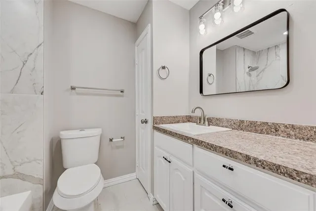 $2,400 | 306 Asbury Circle, Euless, TX 76039