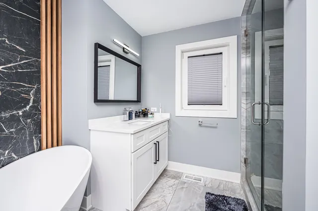 $699,000 | 101 North Schoenbeck Road, Prospect Heights, IL 60070