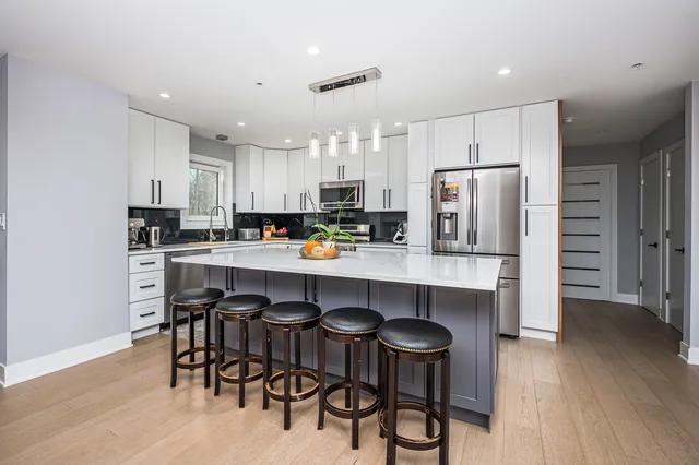 $699,000 | 101 North Schoenbeck Road, Prospect Heights, IL 60070