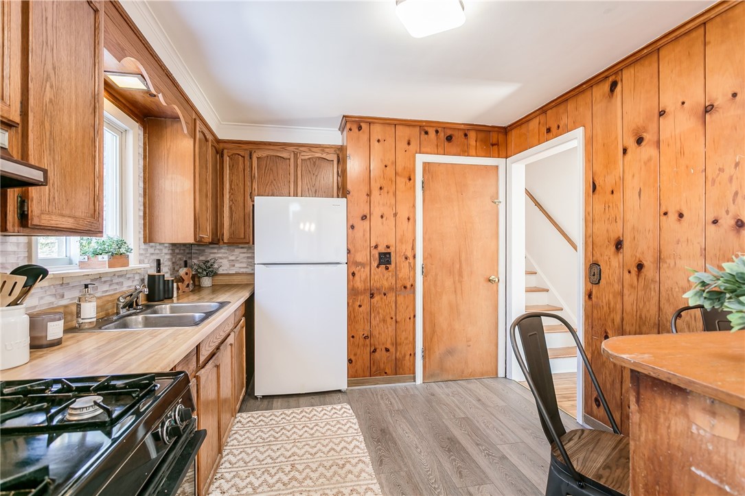 100 Ridgeview Drive Perinton, NY 14445 - Photo 9 of 25