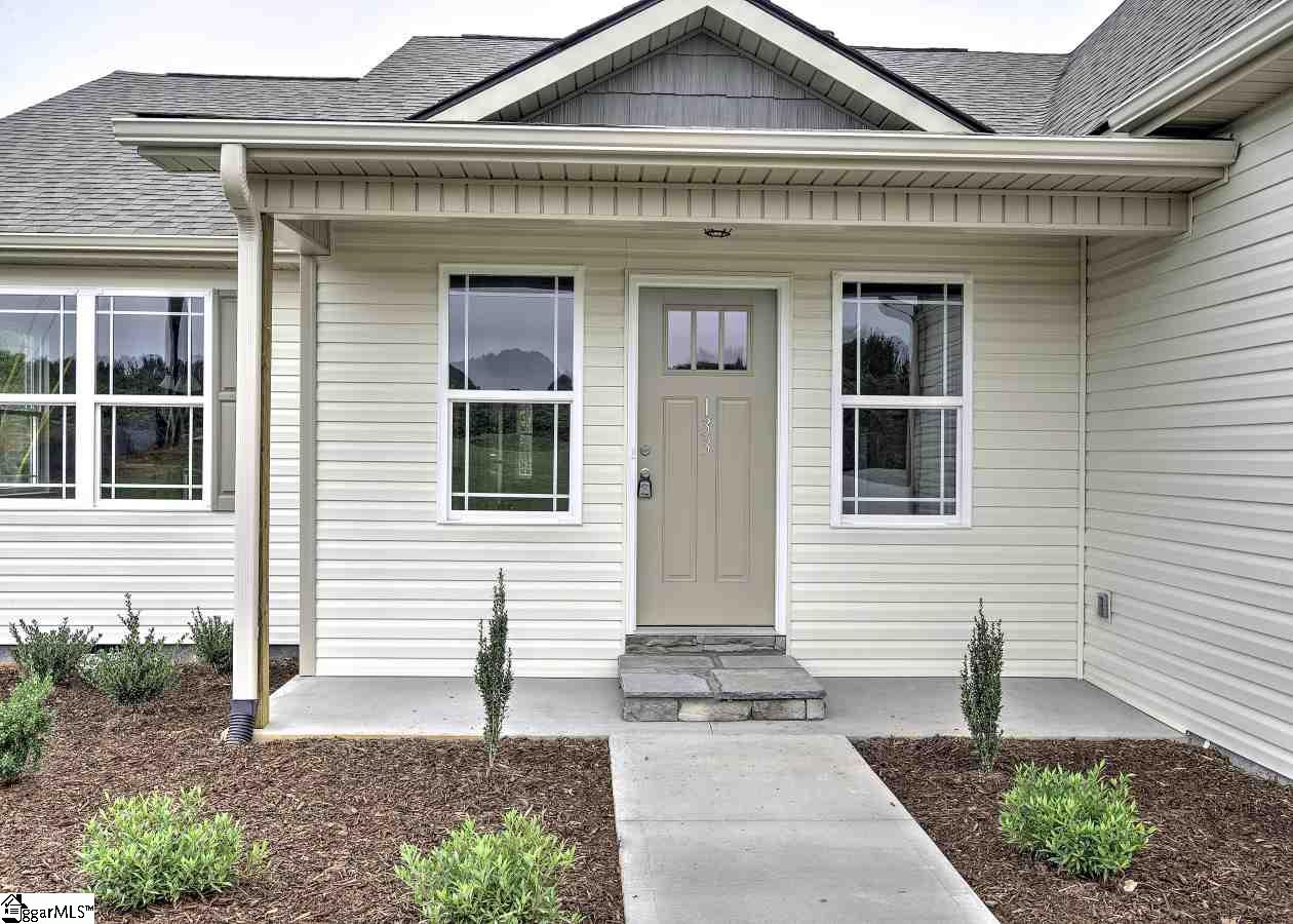 133 Lyman Lake Road Lyman, SC 29365 - Photo 4 of 36