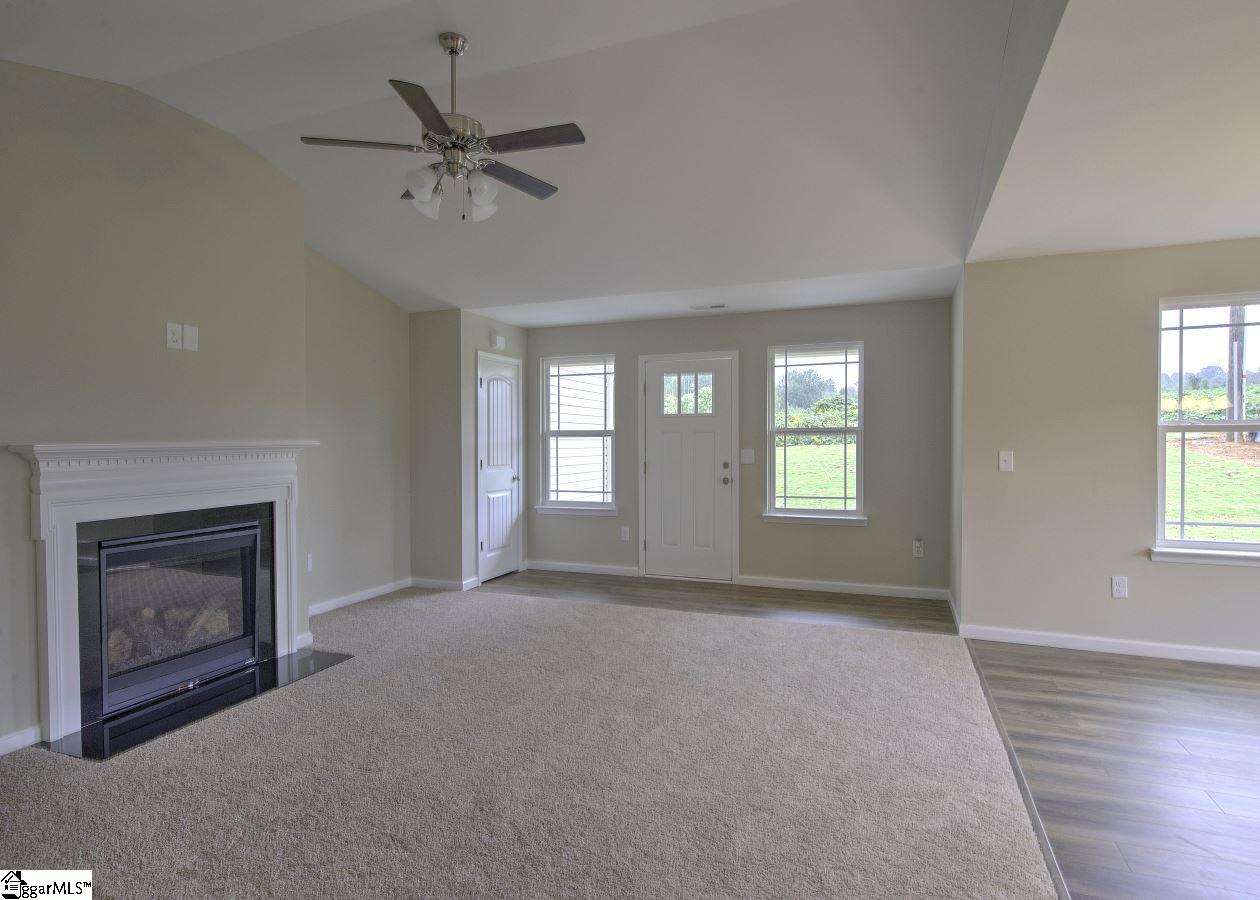 133 Lyman Lake Road Lyman, SC 29365 - Photo 8 of 36