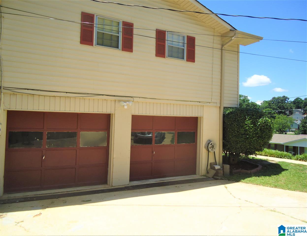909 Windover Road Birmingham, AL 35215 - Photo 4 of 29