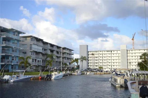 $242,500 | 1511 Southeast 15th Court, Unit 403, Deerfield Beach, FL 33441