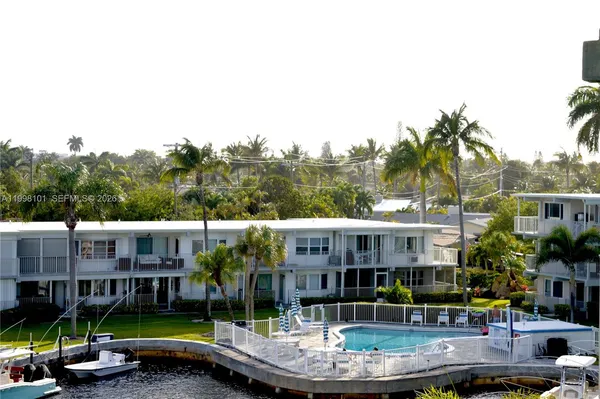 $242,500 | 1511 Southeast 15th Court, Unit 403, Deerfield Beach, FL 33441