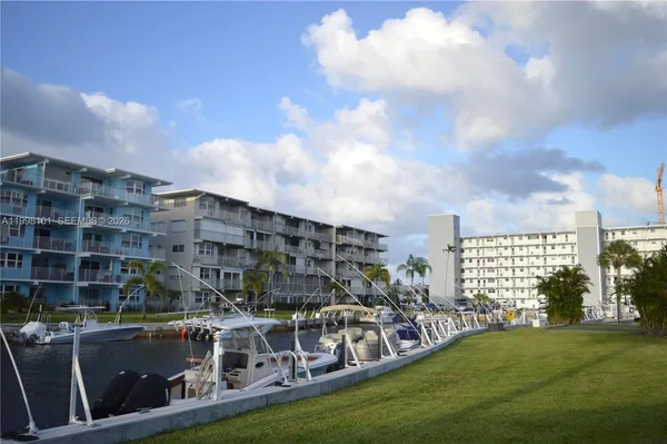 $242,500 | 1511 Southeast 15th Court, Unit 403, Deerfield Beach, FL 33441
