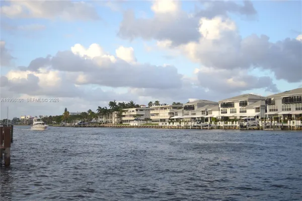 $242,500 | 1511 Southeast 15th Court, Unit 403, Deerfield Beach, FL 33441