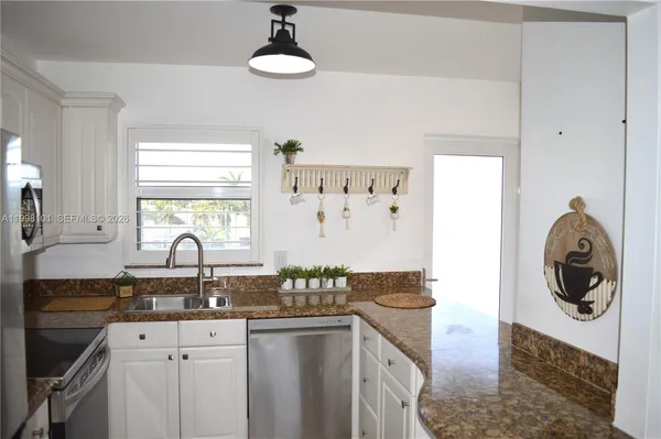 $242,500 | 1511 Southeast 15th Court, Unit 403, Deerfield Beach, FL 33441