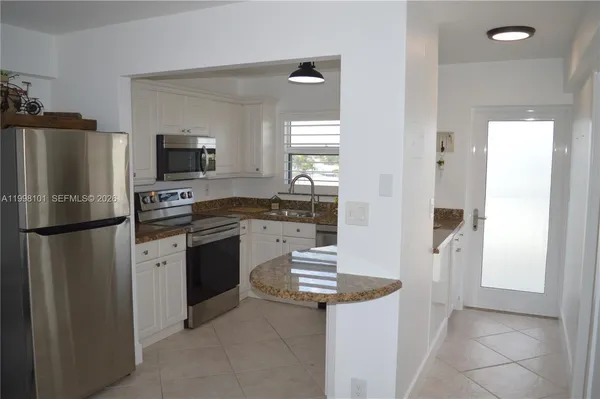 $242,500 | 1511 Southeast 15th Court, Unit 403, Deerfield Beach, FL 33441