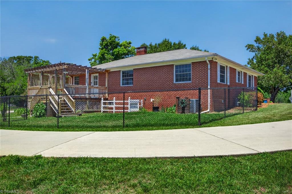 699 John Young Road Lexington, NC 27292 - Photo 5 of 49