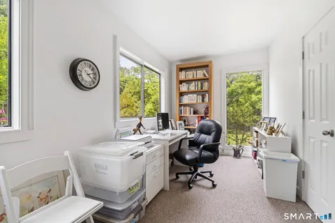 $3,200,000 | 62-64 Wallacks Drive, Stamford, CT 06902
