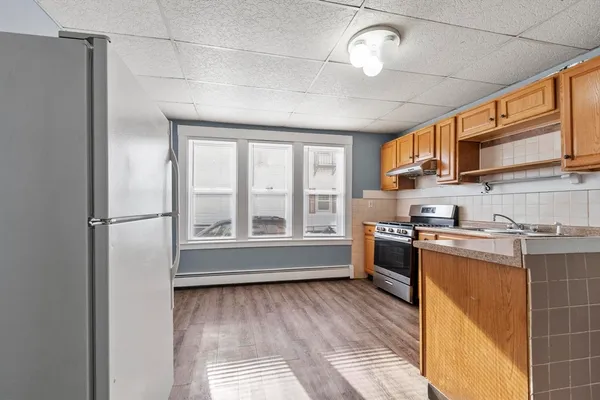 $2,500 | 106 School Street, Unit 1, Lowell, MA 01854