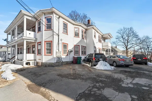 $2,500 | 106 School Street, Unit 1, Lowell, MA 01854